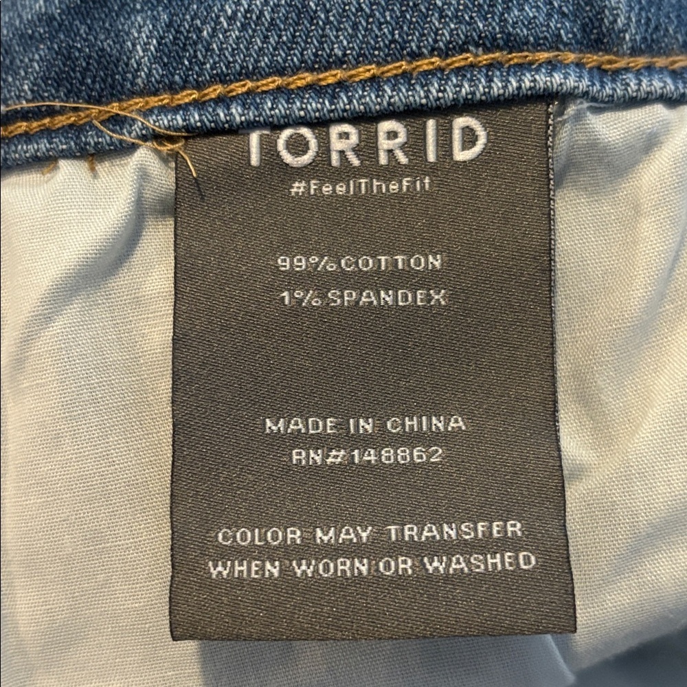 Torrid Relaxed Classic Denim Mid Rise Shorts Size 14 - Picture 5 of 5